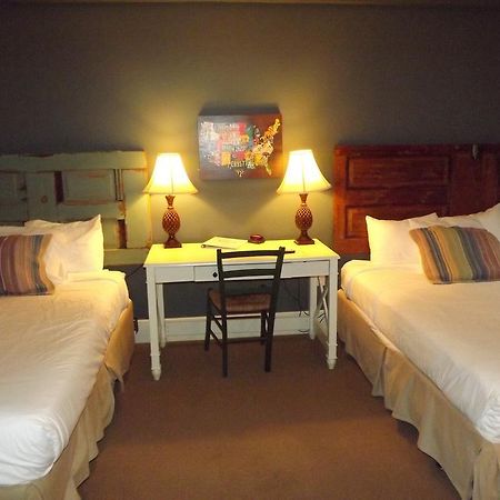 William Watson Hotel (Adults Only) Pittsfield Esterno foto