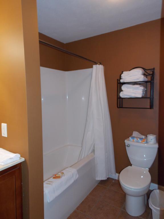 William Watson Hotel (Adults Only) Pittsfield Esterno foto