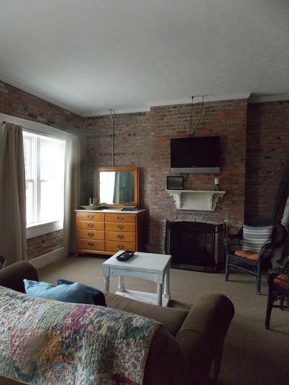 William Watson Hotel (Adults Only) Pittsfield Esterno foto
