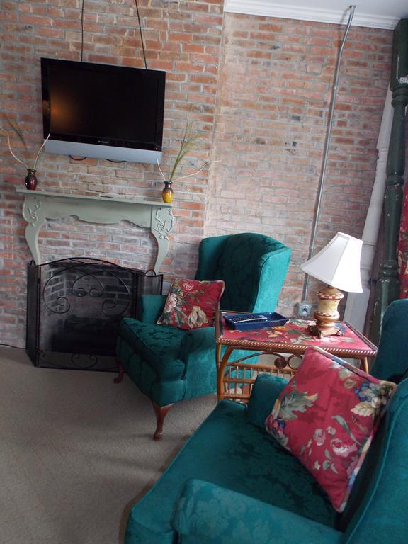 William Watson Hotel (Adults Only) Pittsfield Esterno foto